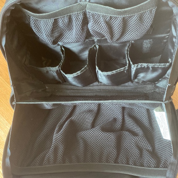 Diaper bag design by babybjorn - Picture 4 of 16